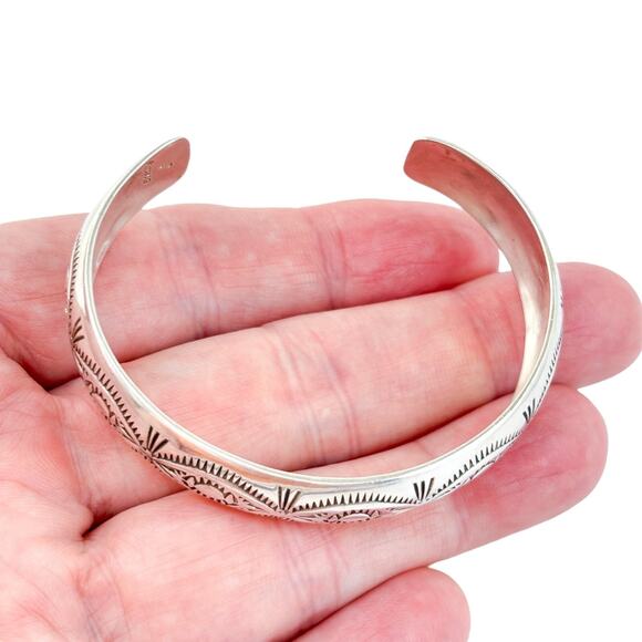 Vintage Sterling Silver 925 Hand Tooled Cuff Bracelet 6.75" - Picture 1 of 9
